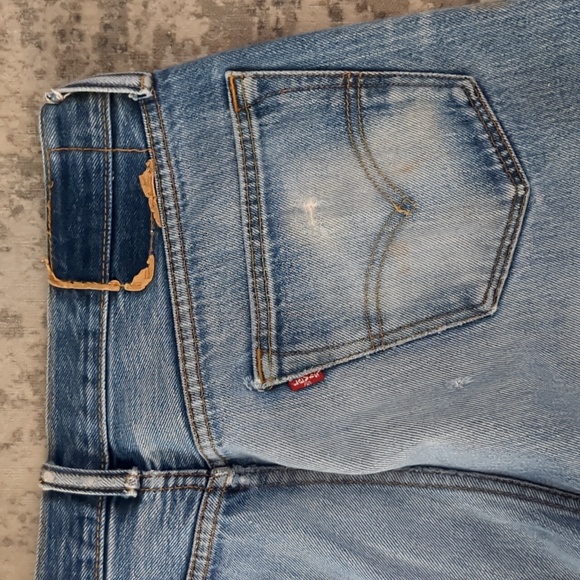Levi's 501 Distressed Jeans - Picture 13 of 14